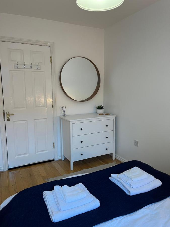 Homely 2 Story Cathedral City Apartment ダラム エクステリア 写真