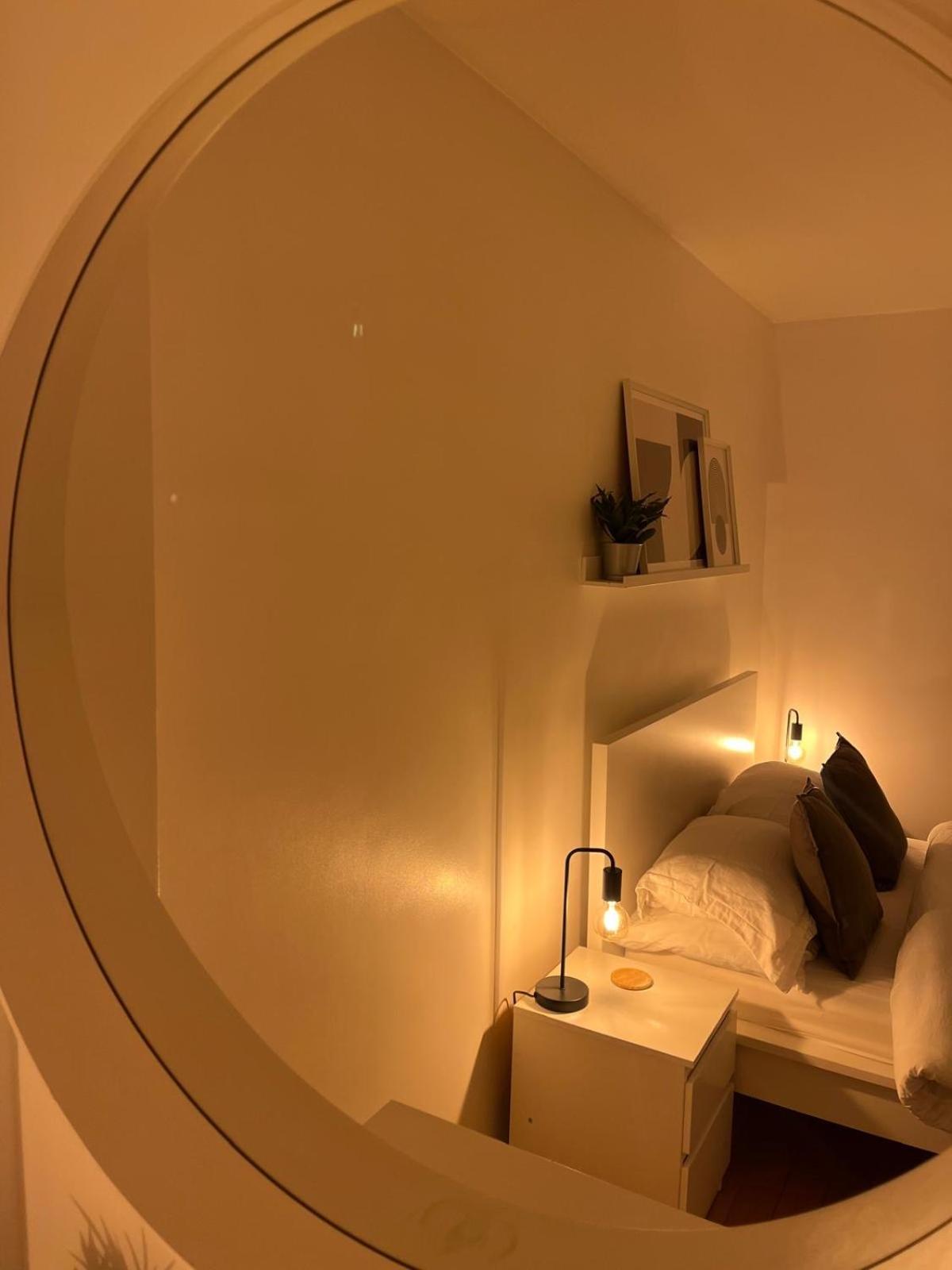Homely 2 Story Cathedral City Apartment ダラム エクステリア 写真