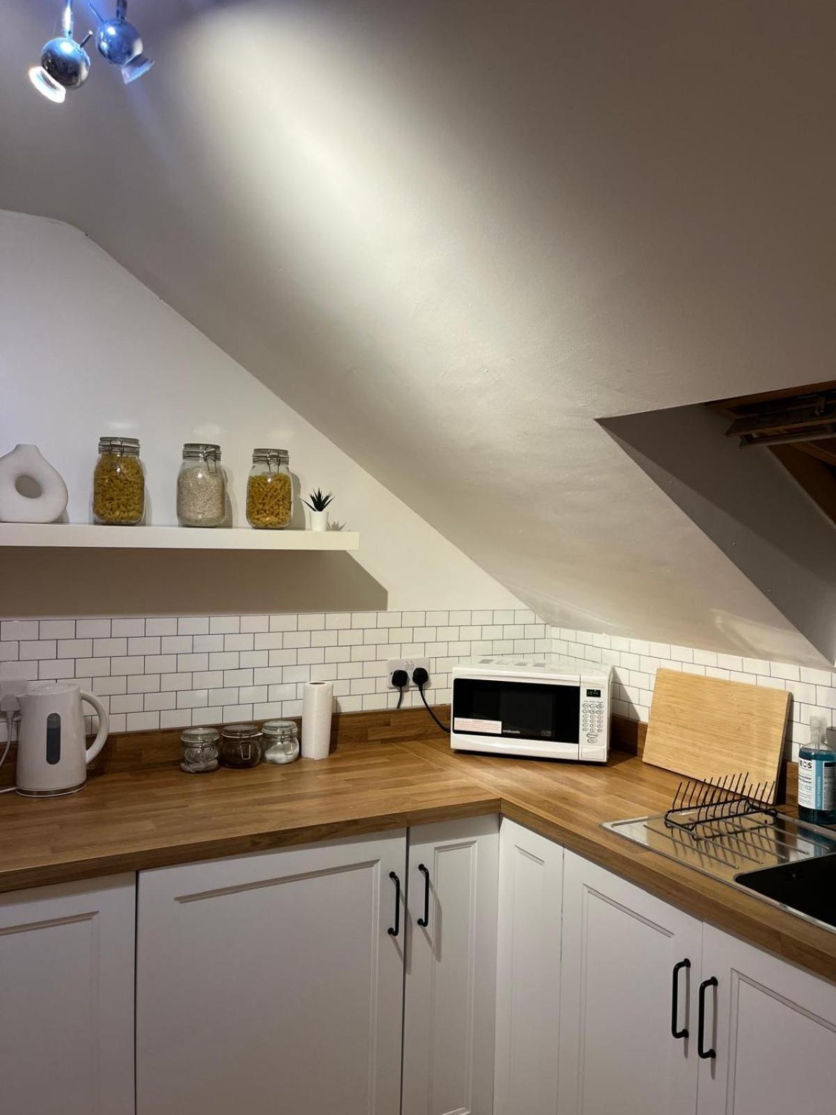 Homely 2 Story Cathedral City Apartment ダラム エクステリア 写真